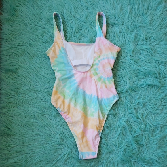 NWOT Stoney Clover Lane Tie Dye High Cut Cheeky One Piece SwimSuit - Picture 7 of 7